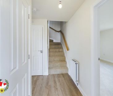 Laurie Close, Yate, Bristol - Photo 3