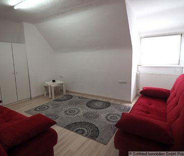 Ideal für eine 3er WG: Dachgeschosswohnung mitten in der Ulmer Innenstadt - Foto 1