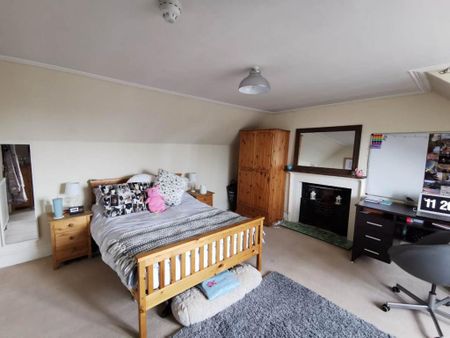 5 bedroom semi-detached house to rent - Photo 3