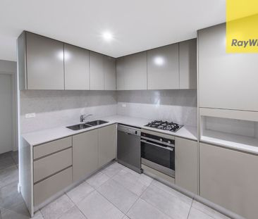 Modern 2-Bedroom Apartment in Prime Parramatta Location - Photo 3