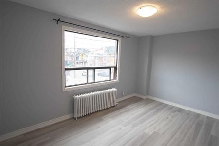 For Lease - 1104 College Street Unit# 2nd floor, Toronto, Ontario - Photo 3
