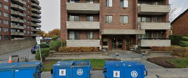 2 CH - 1 SDB - Côte Saint-Luc - $1,780 /mo - Photo 1