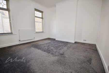 2 bedroom end of terrace house to rent - Photo 3