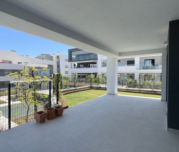 Apartamento planta baja en alquiler en Estepona - Photo 4