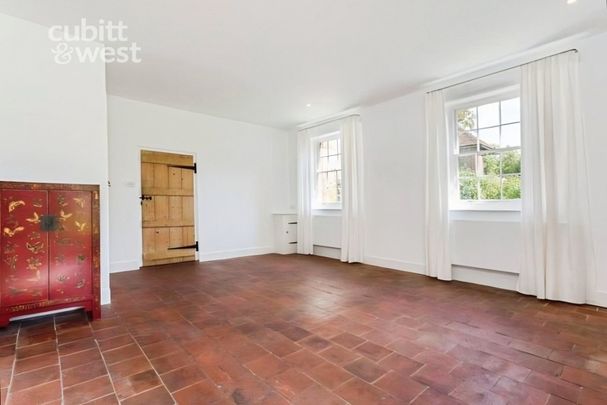 2 bedroom cottage to rent - Photo 1