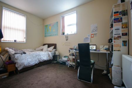 88-90 Meriden Street - Photo 3