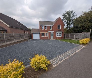 4 bedroom detached house to rent - Photo 4