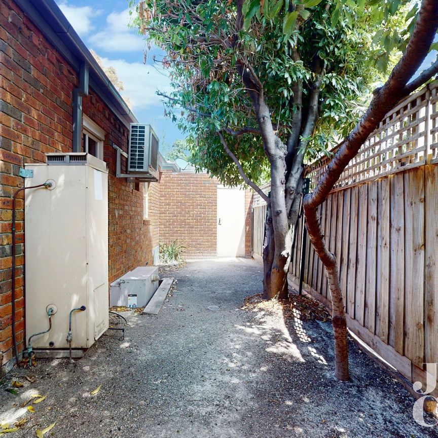 2/9 Station Street, Kew East - Photo 1