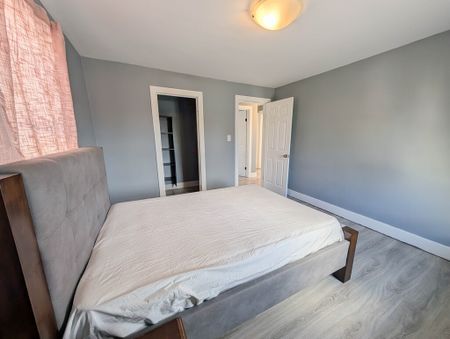 Fully Detached 3 Bedroom House in Welland! - Photo 5