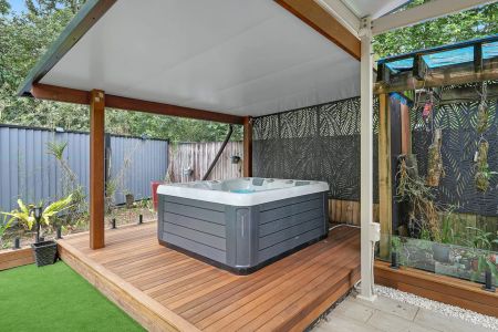 Beautiful family home with solar, batteries + powered shed - Photo 2