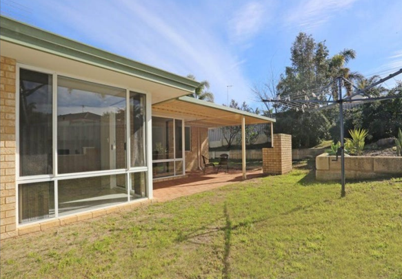 2 Selloa Court, Halls Head WA 6210 - House For Rent | Domain - Photo 1