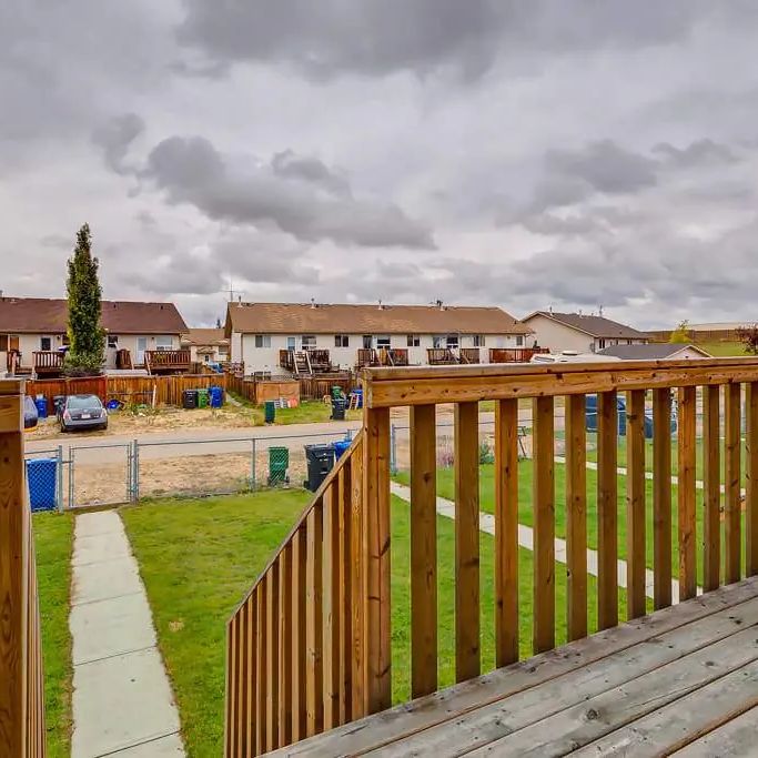 - 3 Bedroom at Kitson Close Townhomes - Photo 1