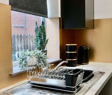 🏡 Brand New 5 Bedroom House Share – Oakes Street, WF2 Room 2 - Photo 2