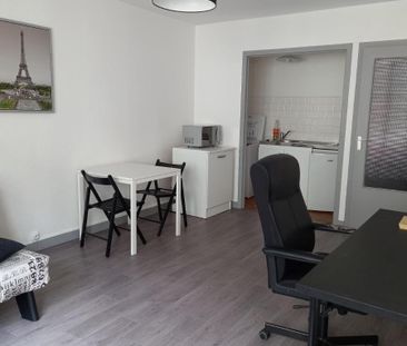 Location Appartement 1 pièce 31m² ST ETIENNE 42000 - Photo 5