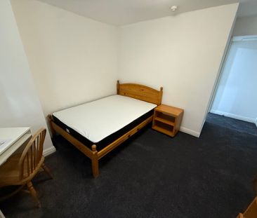 1 bedroom House Share to let - Photo 6