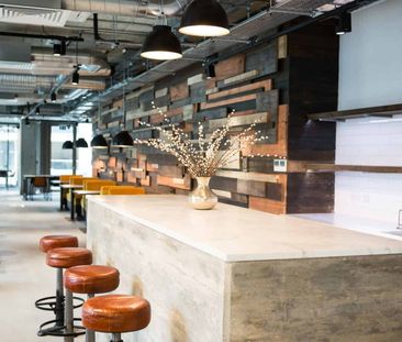 Silver Studio Street View Mid Level - Photo 6