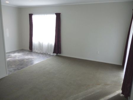 Property Management37 Childers Rd, Ranui - House for Rent - Photo 4