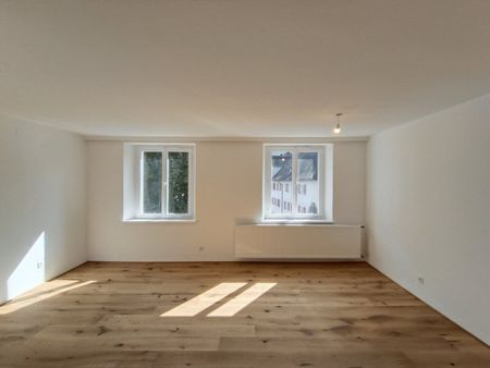 Stilvolle - 2-Zimmerwohnung komplett saniert! - Photo 2