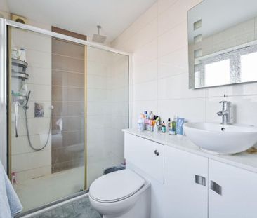2 bedroom flat to rent - Photo 6