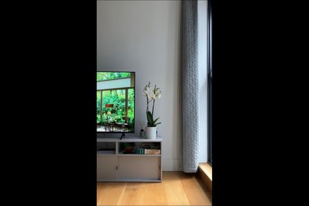 1 Bed Flat, Umberston Street, E1 - Photo 2