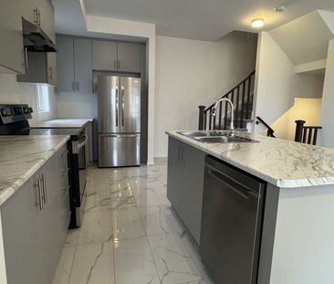 For Lease - 2031 Cameron Lott Crescent, Oshawa, Ontario - Photo 4