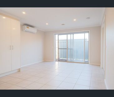 67 Abbeygate Drive, Werribee, Vic 3030 - Photo 3