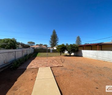 132 Playford Avenue - Photo 2