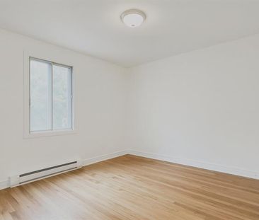 9332 12e Avenue - Photo 2
