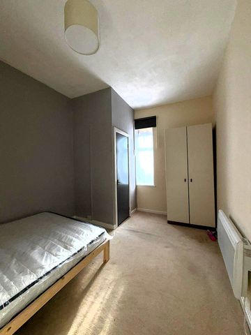 £700 PCM, Furnished One Bedroom Flat in Partridge Road, Roath, Cardiff, CF24 3QW - Photo 2