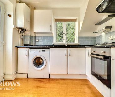 3 bedroom end of terrace house to rent - Photo 1