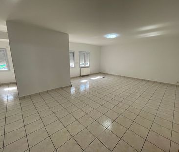 A LOUER Maison de 220m² - 6 chambres, - Photo 6