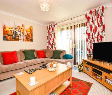 2 bedroom terraced house to rent - Photo 4