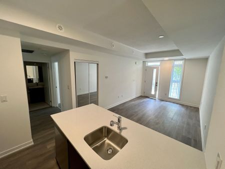 For Lease - 150 Canon Jackson Drive Unit# 103, Toronto, Ontario - Photo 2