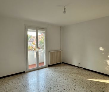 Location Appartement 2 pièces 45m² TOULON 83000 - Photo 2