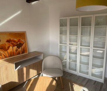 Świeżo po remoncie,3 pokoje,loggia, top lokalizacj - Photo 4