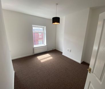 2 Bed Terraced House, Cyclone St, M11 - Photo 3