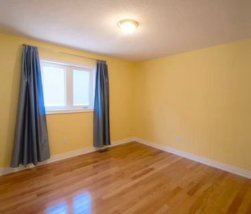 For Lease - 23 Escapade Drive, Richmond Hill, Ontario - Photo 2