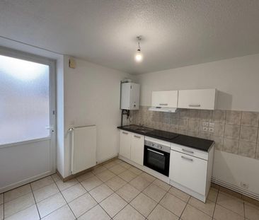 A LOUER - APPARTEMENT T1 - ROANNE SECTEUR HOPITAL - Photo 2