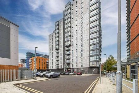 Railway Terrace, Slough, Berkshire, SL2 - Photo 3