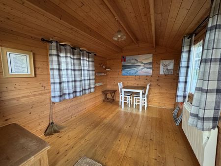 3 bedroom semi-detached house to rent - Photo 4