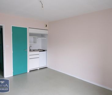 Location Appartement 1 pièce 23m² POITIERS 86000 - Photo 1