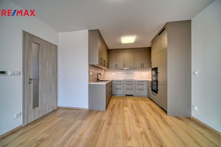 Pronájem bytu 2+kk v osobním vlastnictví 52 m², Nymburk - Photo 2