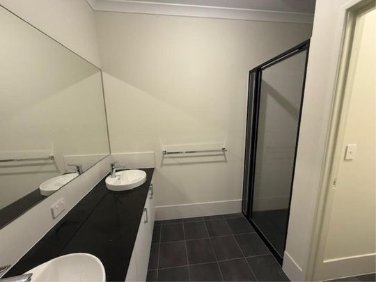 8 York street, Hammond Park - Photo 1