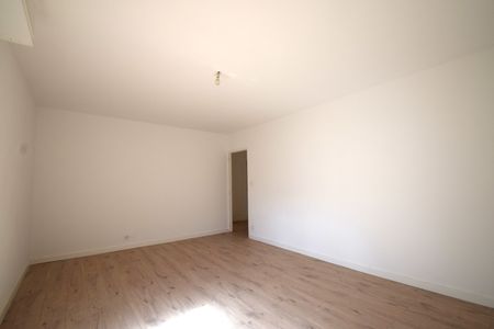 Location Appartement 3 pièces 65m² BASTIA 20600 - Photo 3