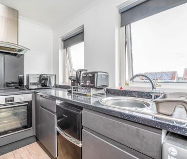 1 bedroom flat to rent - Photo 4