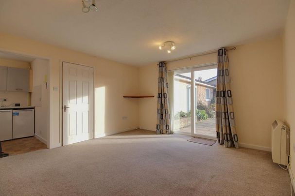 1 bedroom bungalow to rent - Photo 1