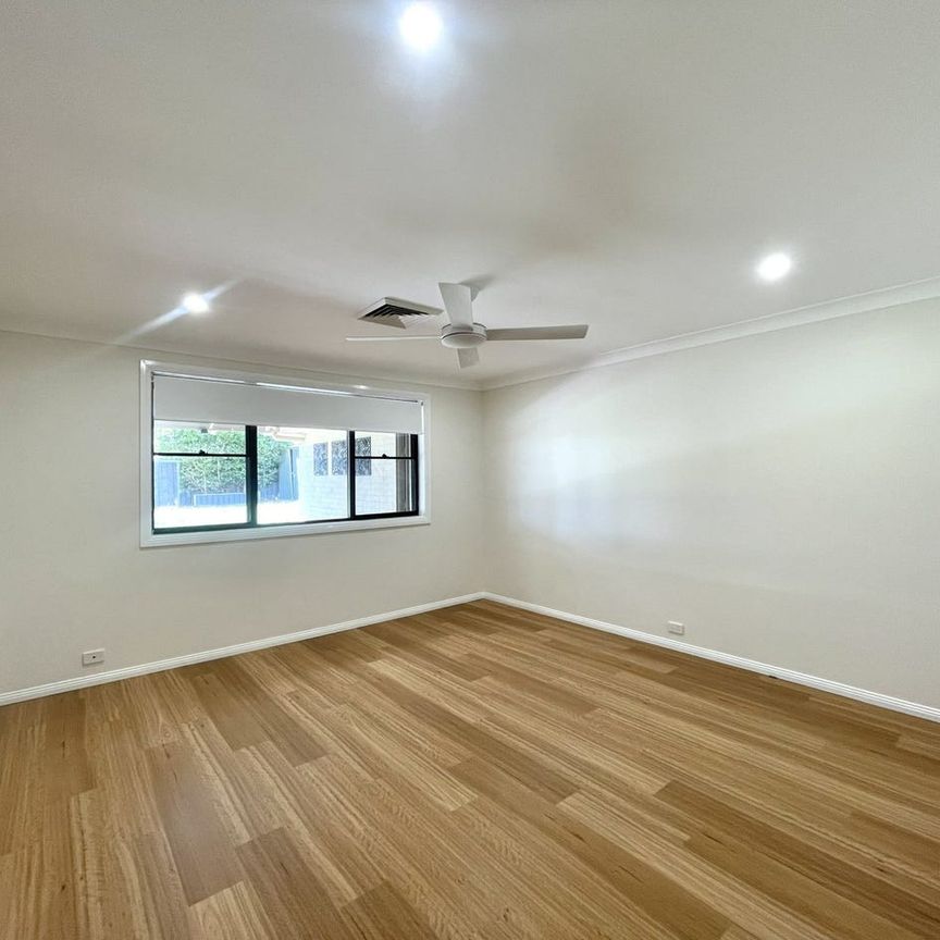 Large family home located in Buxton - Photo 1