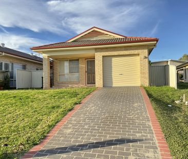 THREE BEDROOM OXLEY VALE TAMWORTH - Photo 4