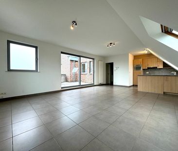 Te huur: 2 slaapkamer appartement met groot terras! - Photo 4