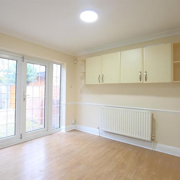 3 bedroom semi-detached house to rent - Photo 1